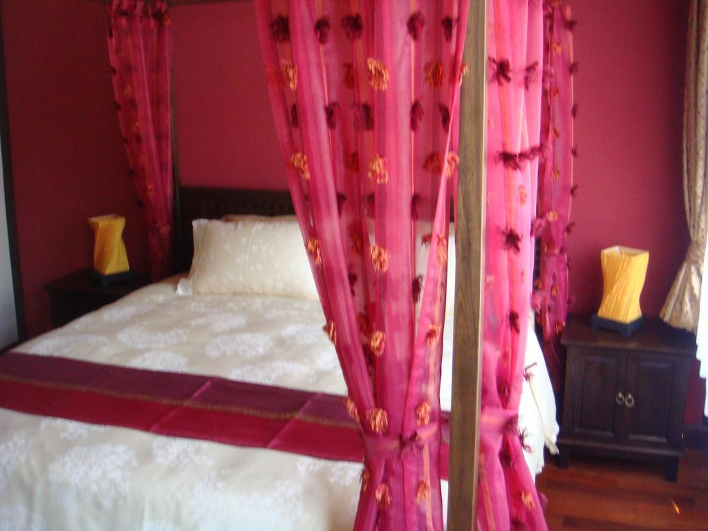 Sunset Apartment Phuket Patong Room photo